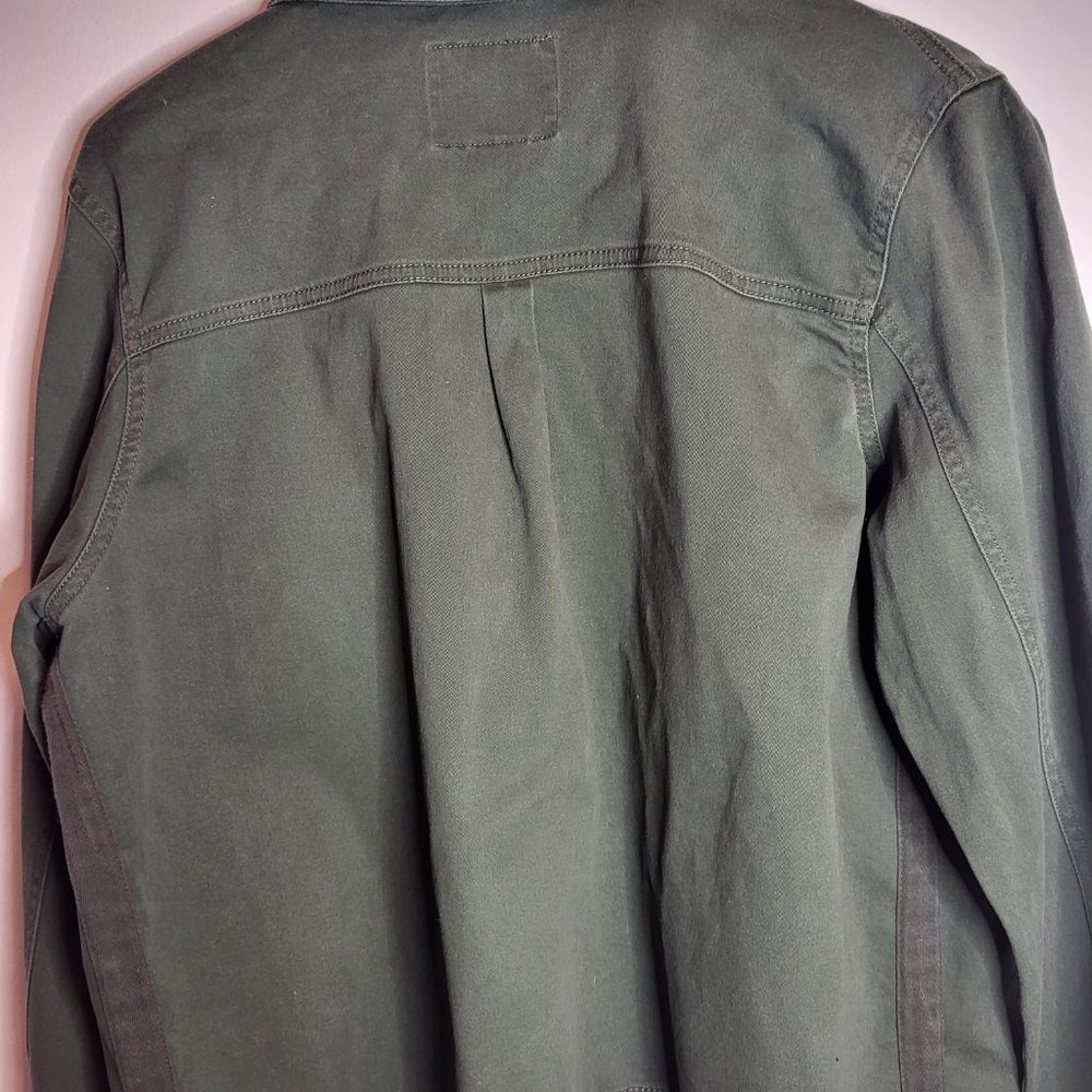 Sanctuary Women's Olive Green Jacket, Sz. L. 3 button front closure. - Picture 8 of 9